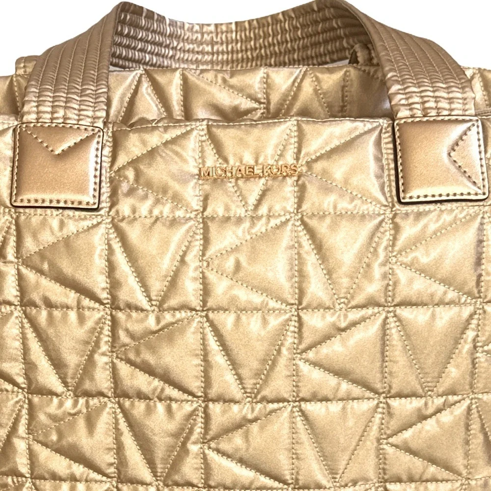 MICHAEL KORS Winnie Large Quilted Tote